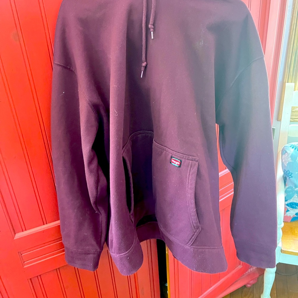 Wrangler workwear men’s XL pullover hoodie with wool insulation, maroon